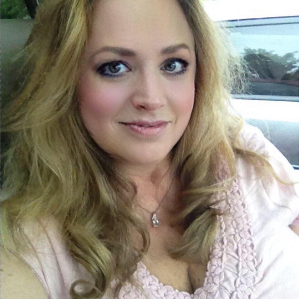 Meet your Posher, Julie